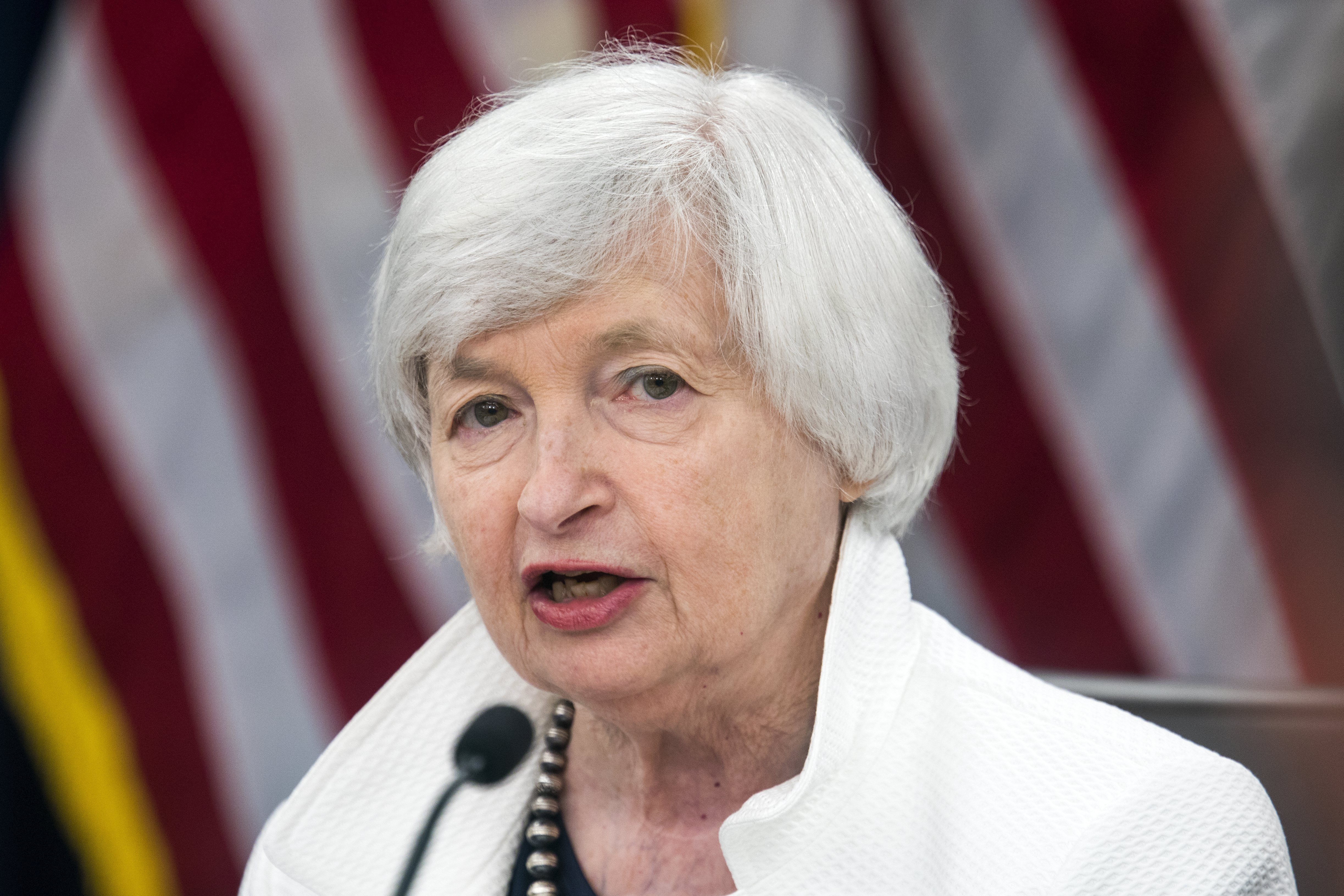 La directora de la Reserva Federal, Janet Yellen, ofrece una rueda de prensa