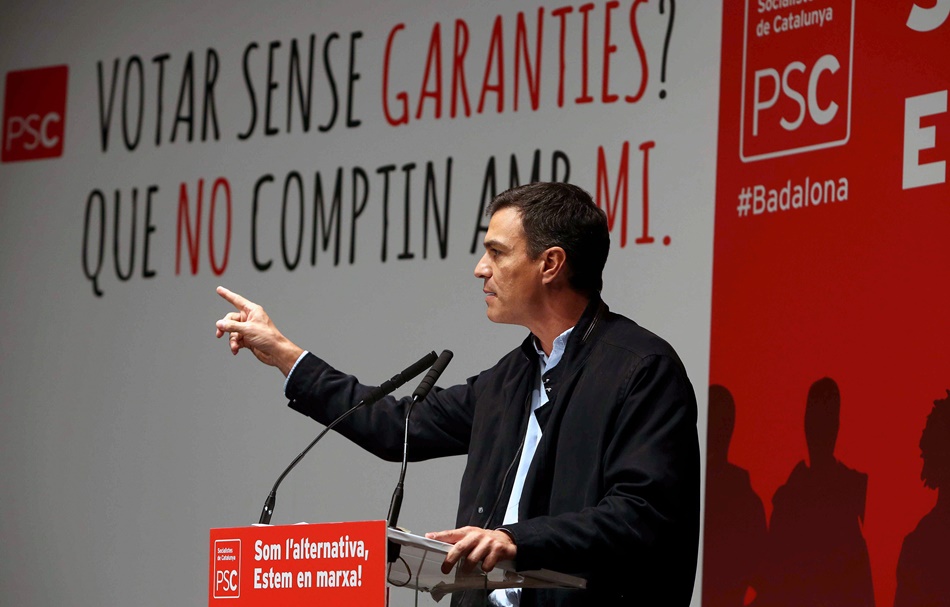 El secretario general del PSOE, Pedro Sánchez, durante su intervención en el acto de inicio de curso político de los socialistas en Badalona. 