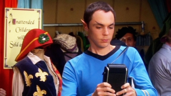 Sheldon Cooper con un disfraz de Star Trek.