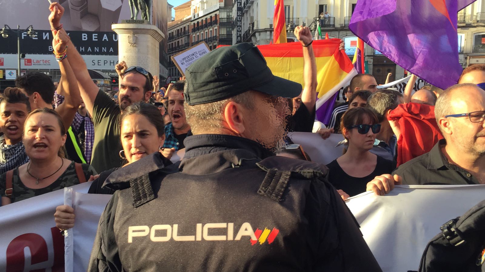 Partidarios del derecho a decidir en la Puerta del Sol