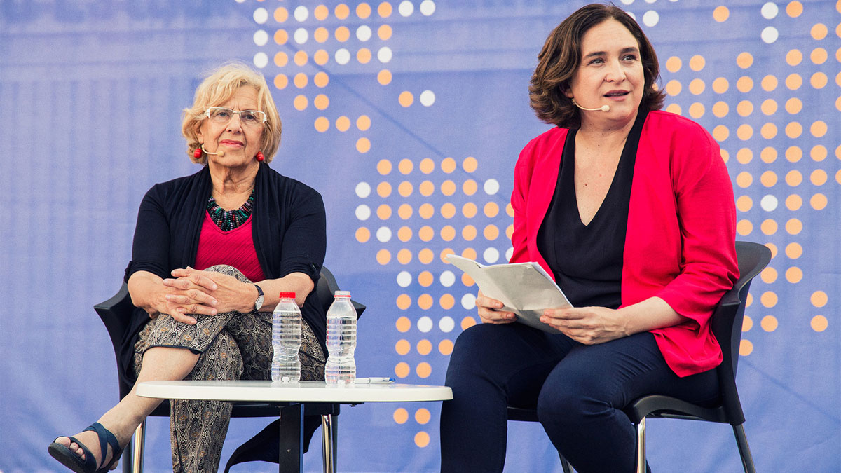 Manuela Carmena y Ada Colau en un acto en Barcelona