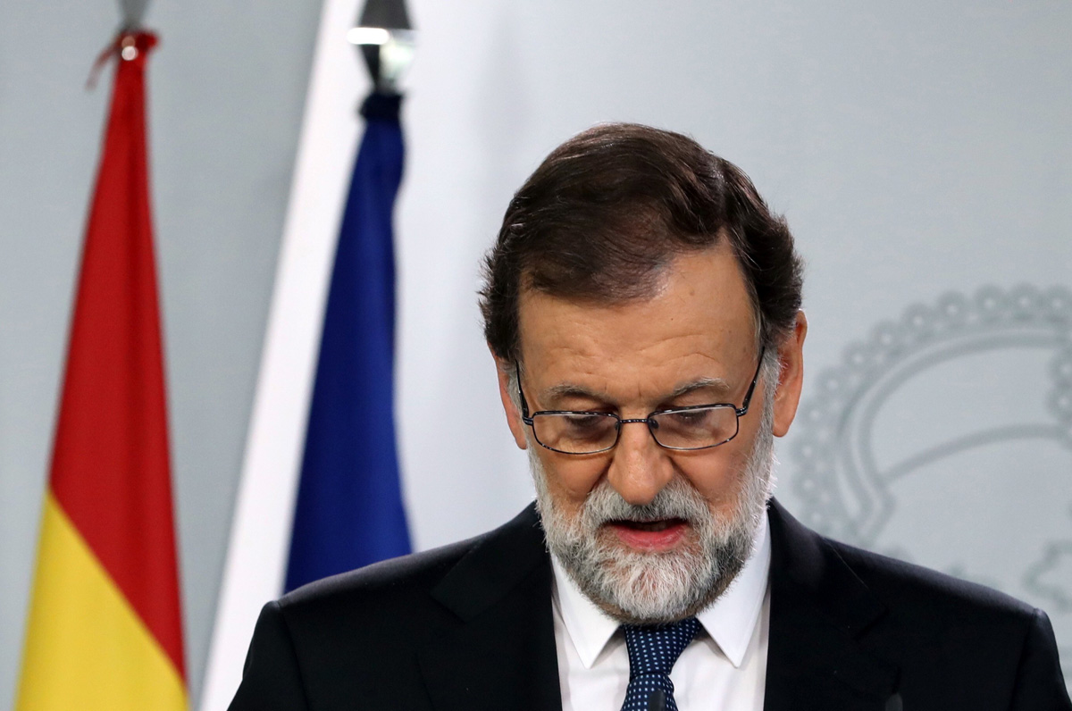 El presidente del Gobierno, Mariano Rajoy, durante la declaración institucional celebrada tras la jornada del referéndum
