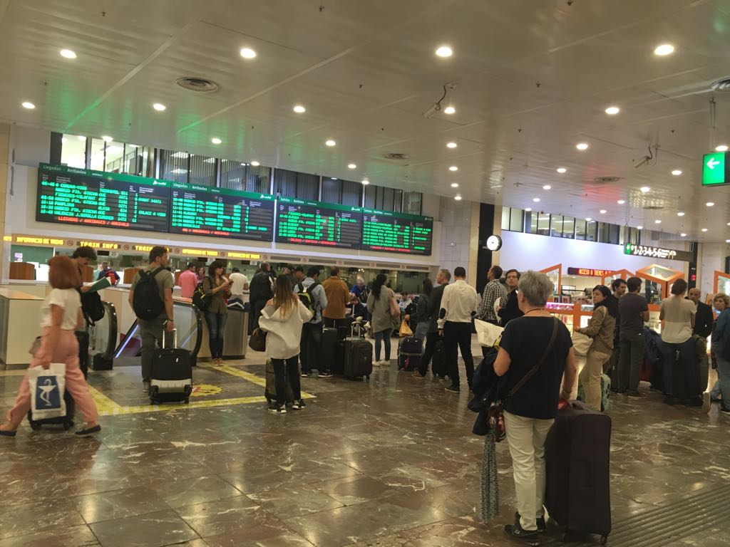 La estación de Sants durante la huelga del 3-O. A.R.