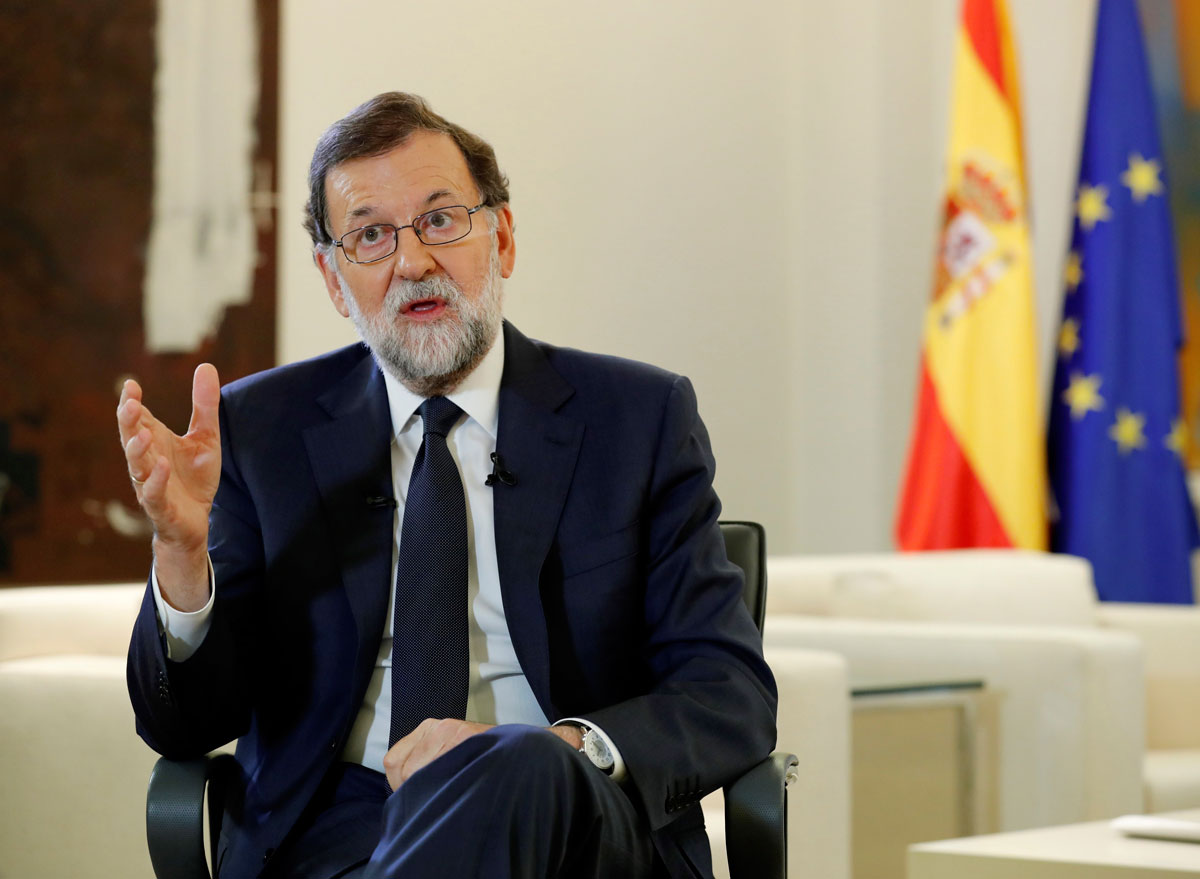 El presidente del Gobierno, Mariano Rajoy, durante la entrevista con EFE.