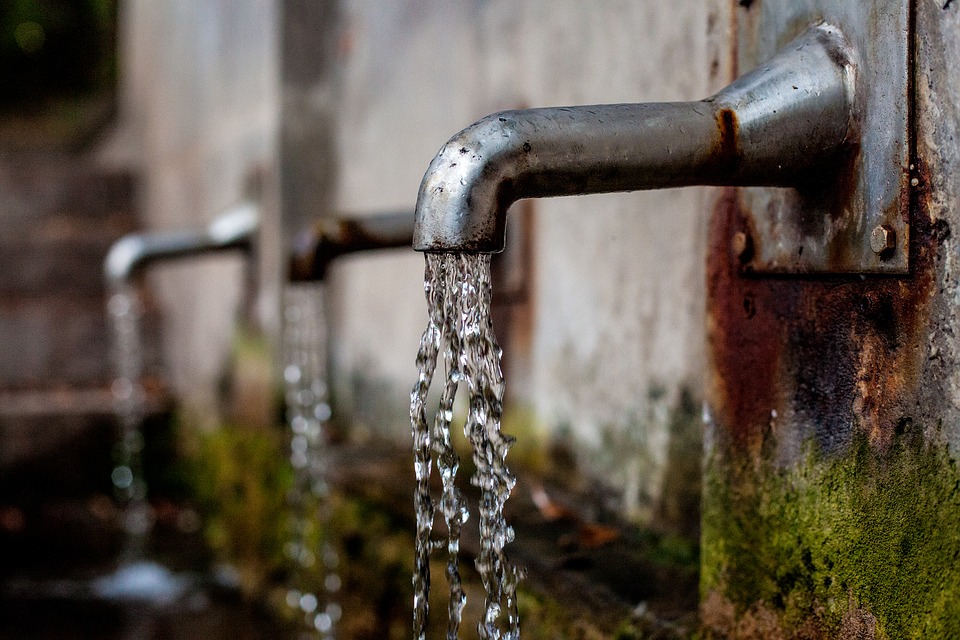 El suministro de agua en el 63% de las ciudades está en riesgo