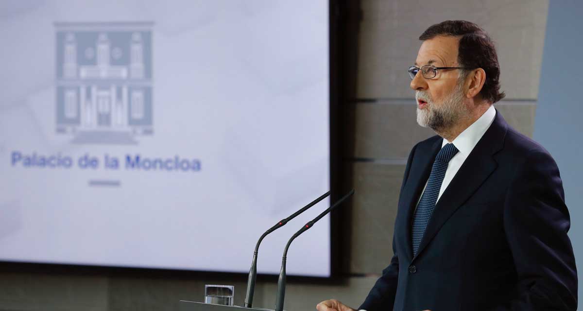 El presidente del Gobierno, Mariano Rajoy, durante su comparecencia ante los medios tras la reunión extraordinaria del Consejo de Ministros.