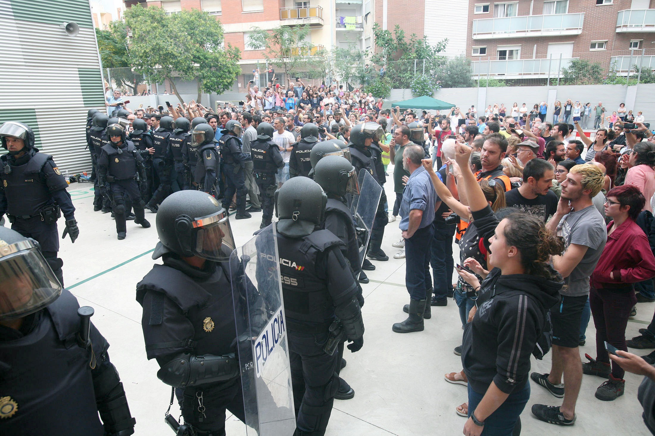 Imagen de archivo de la votación del 1-O durante el referéndum independentista en Cataluña