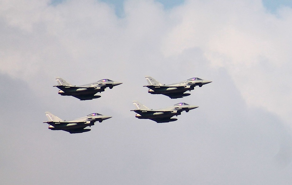  Cuatro eurofighters procedentes de la base de Albacete. 