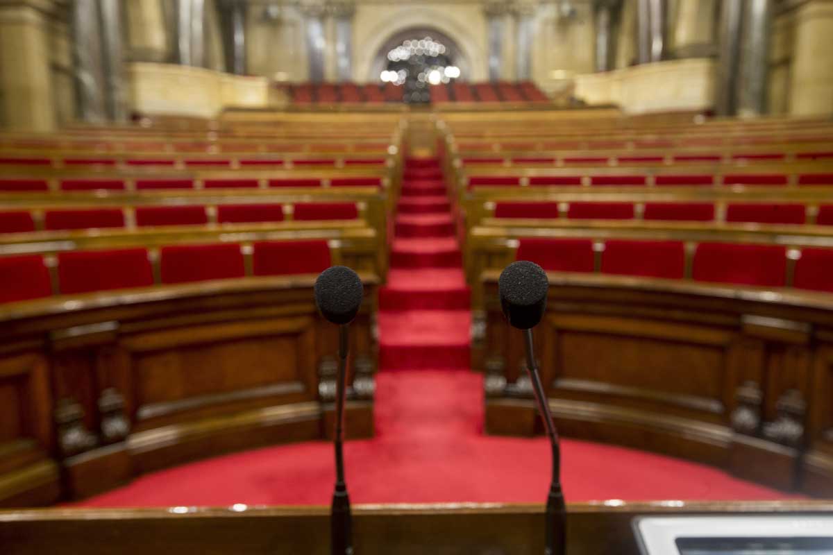 Imagen del pleno del Parlament vacío