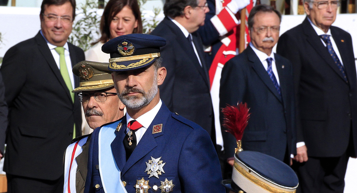 El Rey expresó su pésame a la viuda del piloto fallecido en Albacete. 