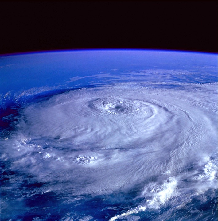 Ophelia, el primer huracán categoría 3 a orillas de Europa