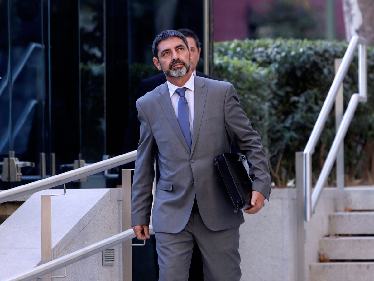 El mayor de los Mossos d'Esquadra, Josep Lluis Trapero, sale de la Audiencia Nacional