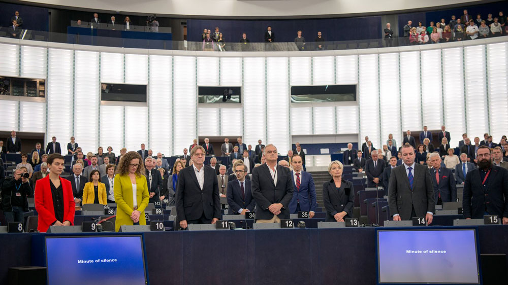 El Parlamento Europeo guarda un minuto de silencio en recuerdo a las víctimas de los incendios de España y Portugal