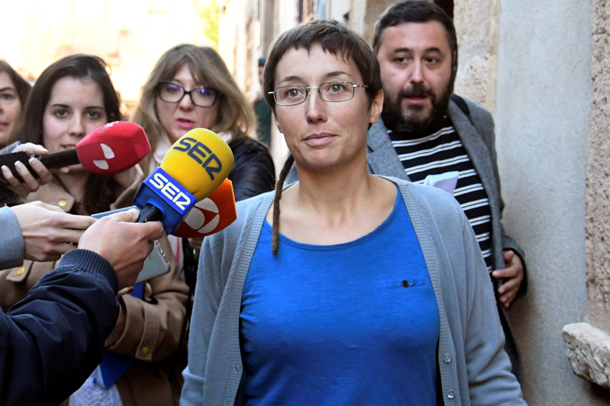 La concejala del pueblo valenciano de Catarroja Datxu Peris, a su salida del juicio