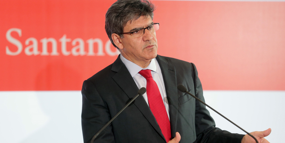El consejero delegado del Banco Santander, José Antonio Álvarez, durante su intervención hoy en una conferencia 