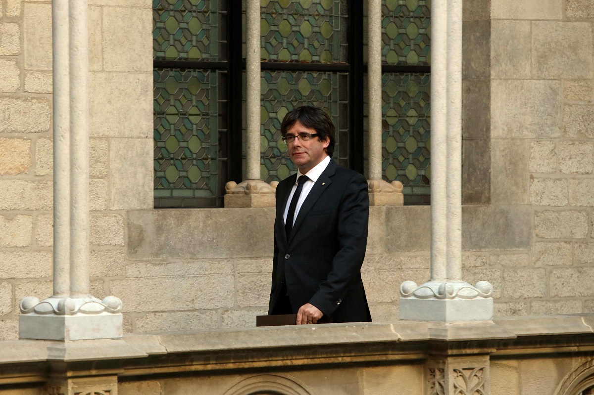 El presidente de la Generalitat, Carles Puigdemont, durante una comparecencia en el Palau de la Generalitat