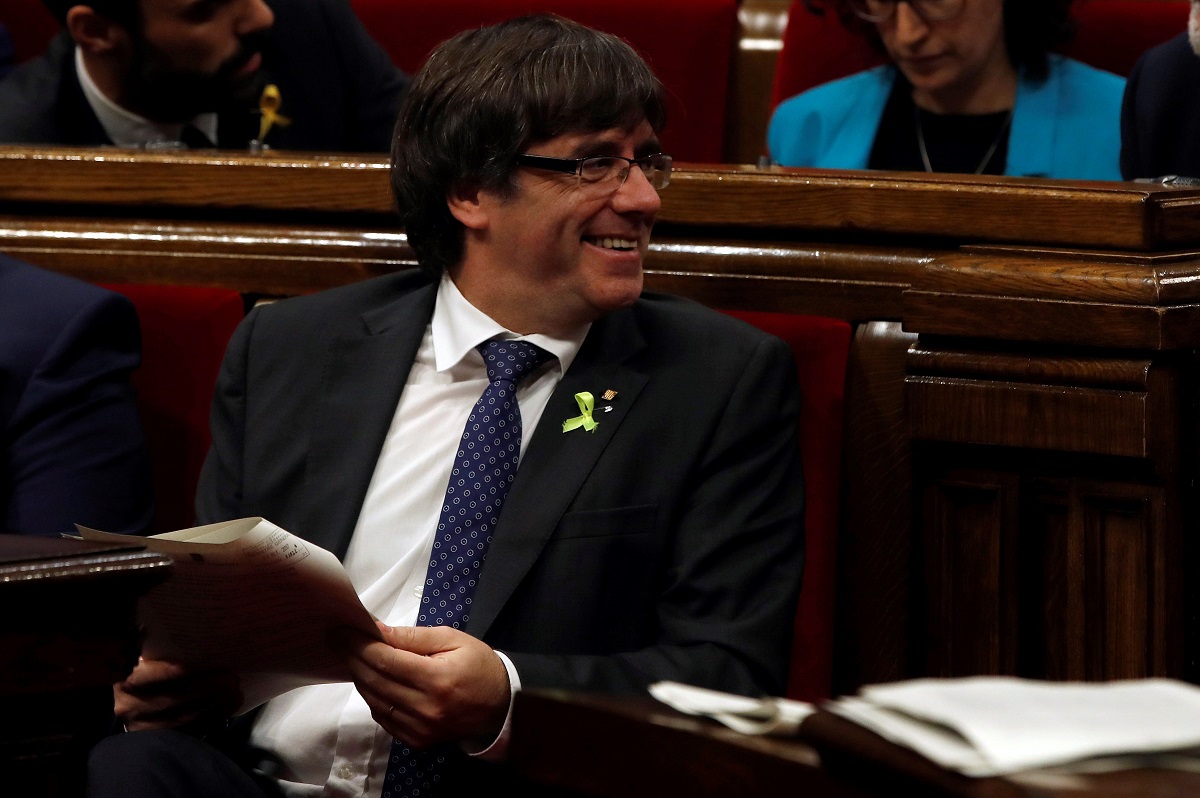 Imagen de archivo de Carles Puigdemont durante el Pleno del Parlament que proclamó la independencia de Catalunya