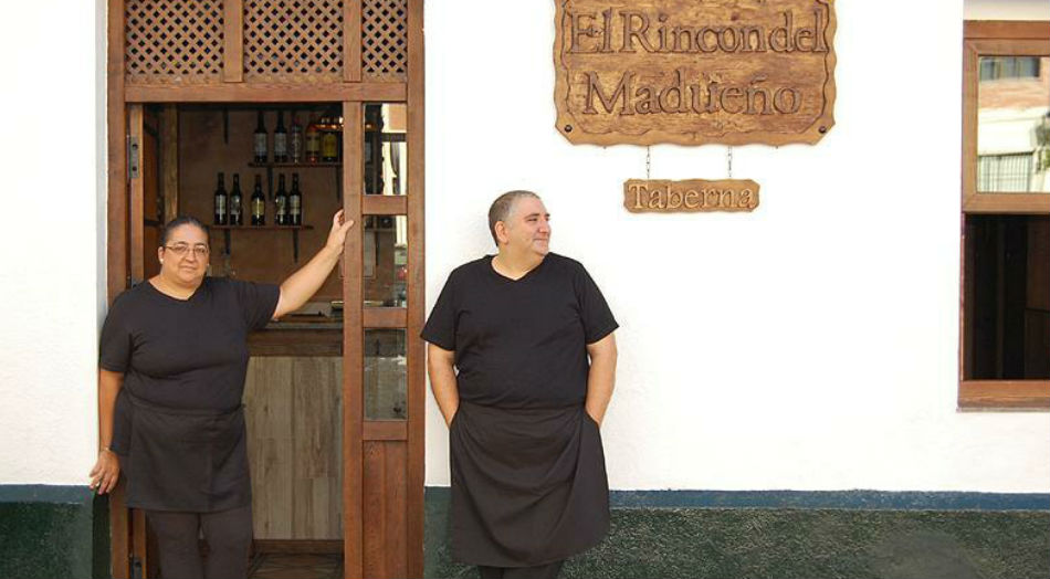 Un Obispado codicioso quiere cerrar un modesto bar y arruinar a una familia