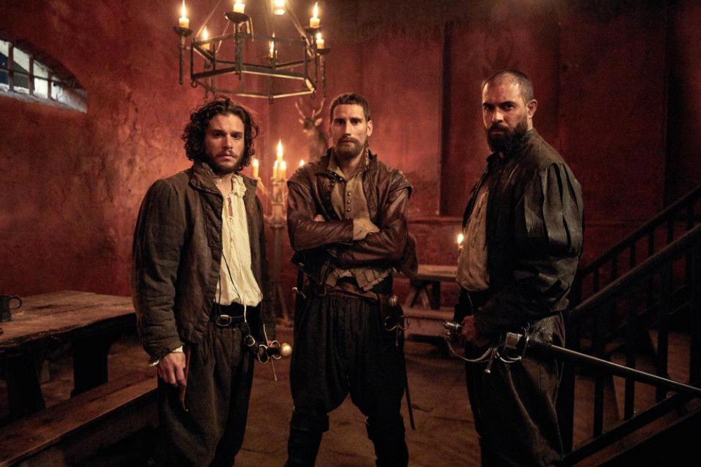 Kit Harington, Edward Holcroft y Tom Cullen son tres de los protagonistas de ‘Gunpowder’