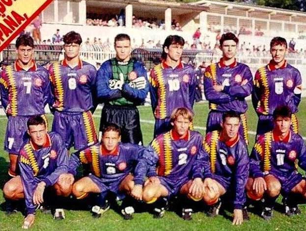 Imagen colgada por Pablo Iglesias en su cuenta de Twitter con la 'camiseta republicana' de la Selección Española de Fútbol en 1994