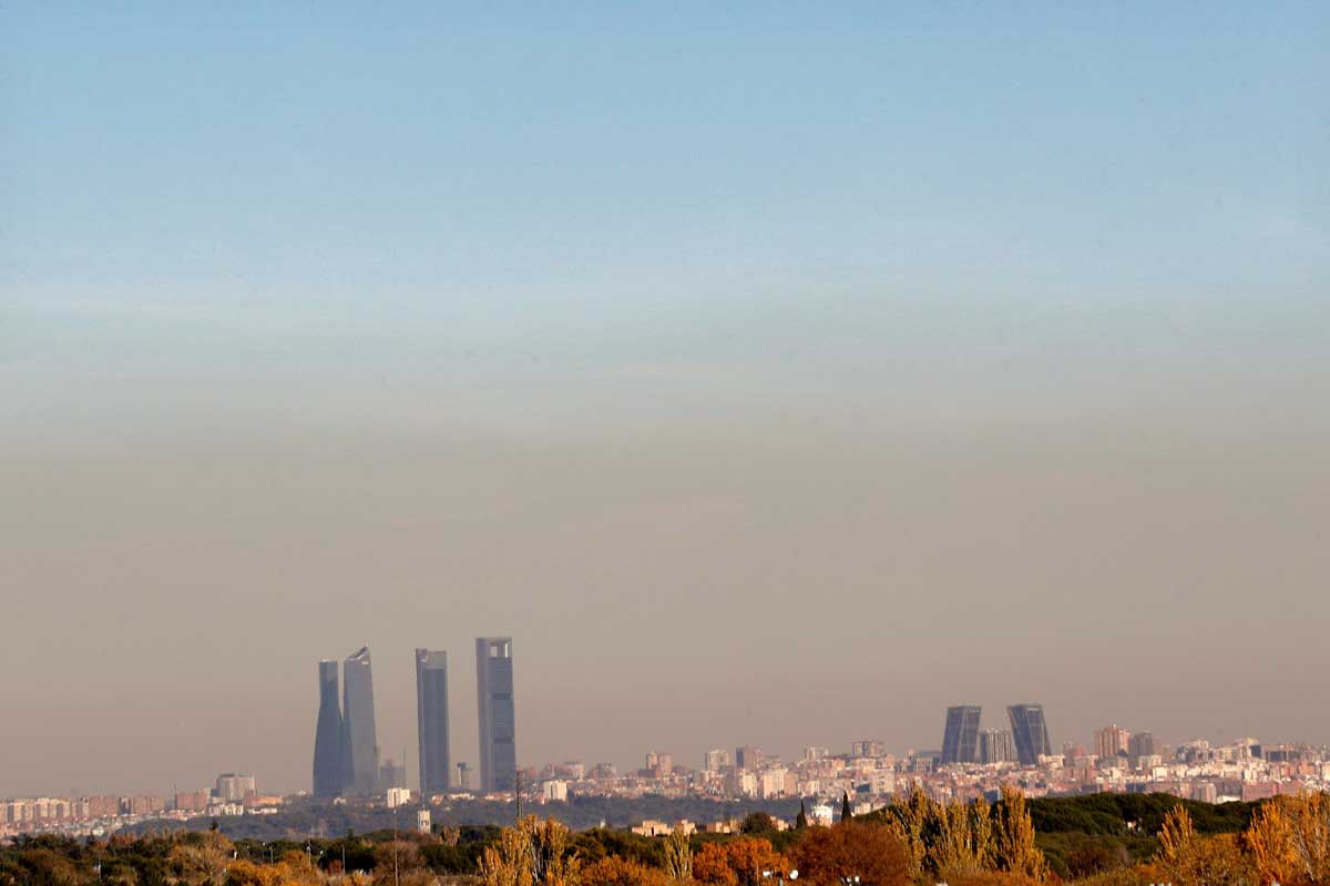 Vista de la capa de contaminación que cubría la ciudad de Madrid