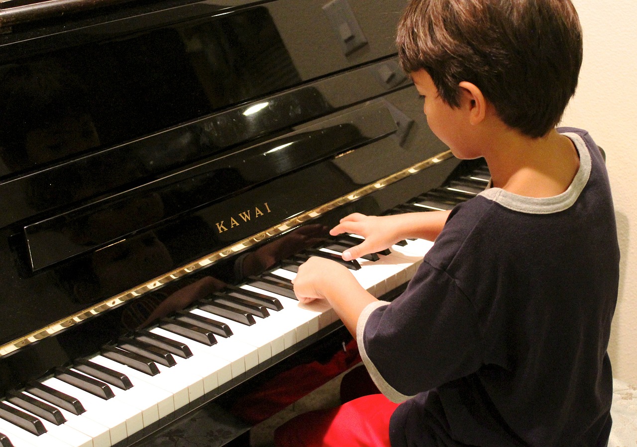 Estudiar música en la infancia mejora el cerebro adulto