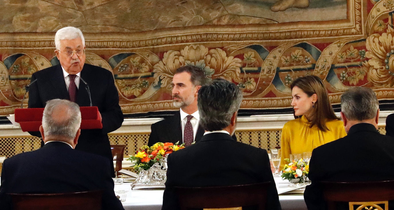 La reina Letizia lució unos pendientes de la firma catalana durante el almuerzo ofrecido al presidente de Palestina, Mahmoud Abbas.