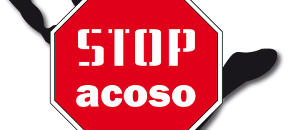Cartel contra el acoso sexual contra las mujeres.