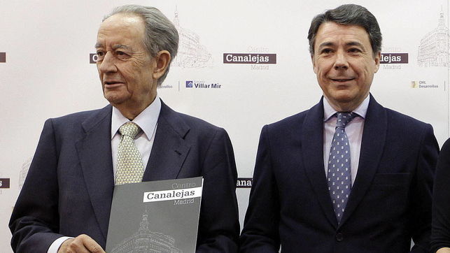 Juan Miguel Villar Mir e Ignacio González en la presentación de un proyecto de OHL en Madrid.