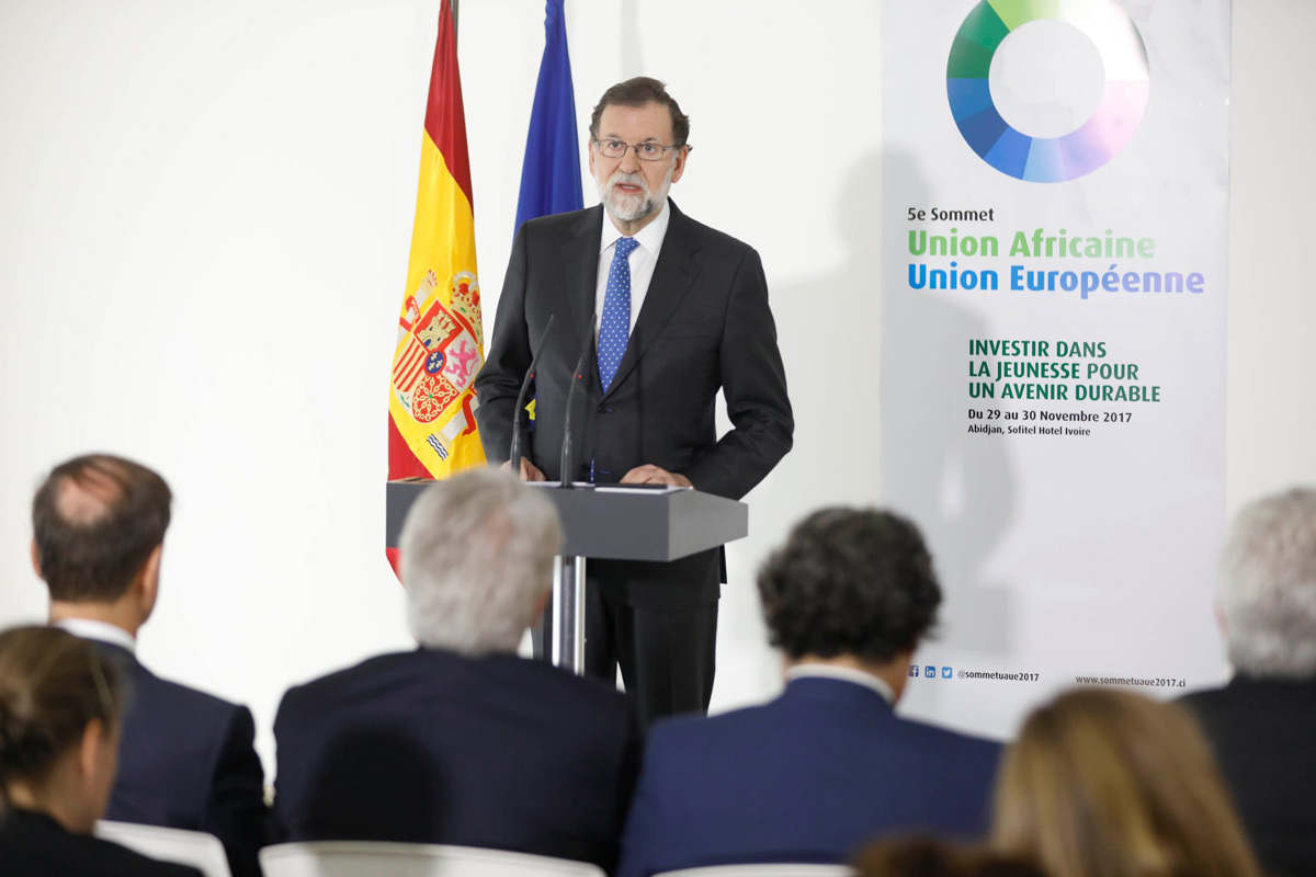 El presidente del Gobierno, Mariano Rajoy, durante la rueda de prensa tras la V Cumbre Unión Africana-Unión Europea (UA-UE)