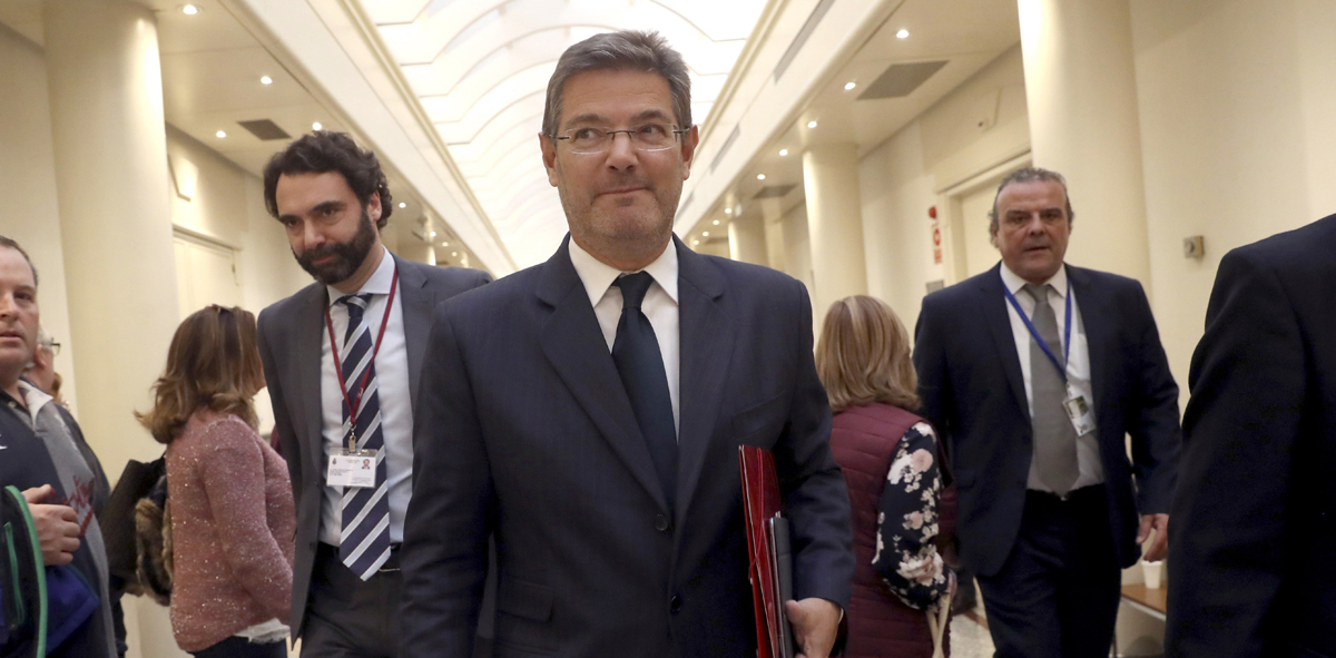 El ministro de Justicia, Rafael Catalá, tras un pleno en el Senado. 