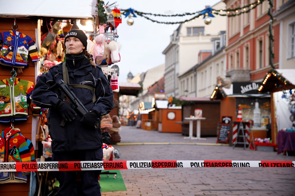 La Policía monta guardia en el mercado navideño de Postdam