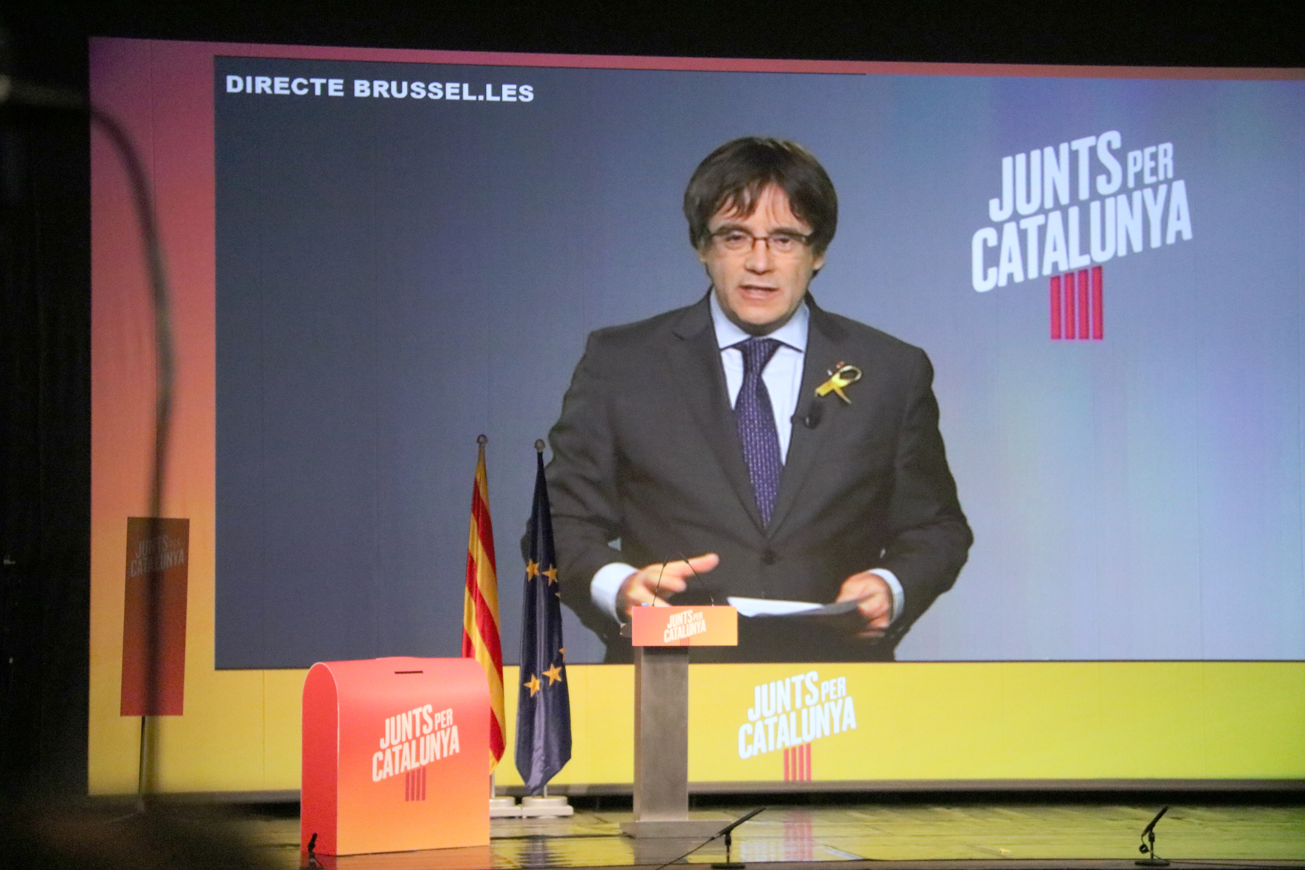 Carles Puigdemont intervé als mitins de JxCat per videoconferència
