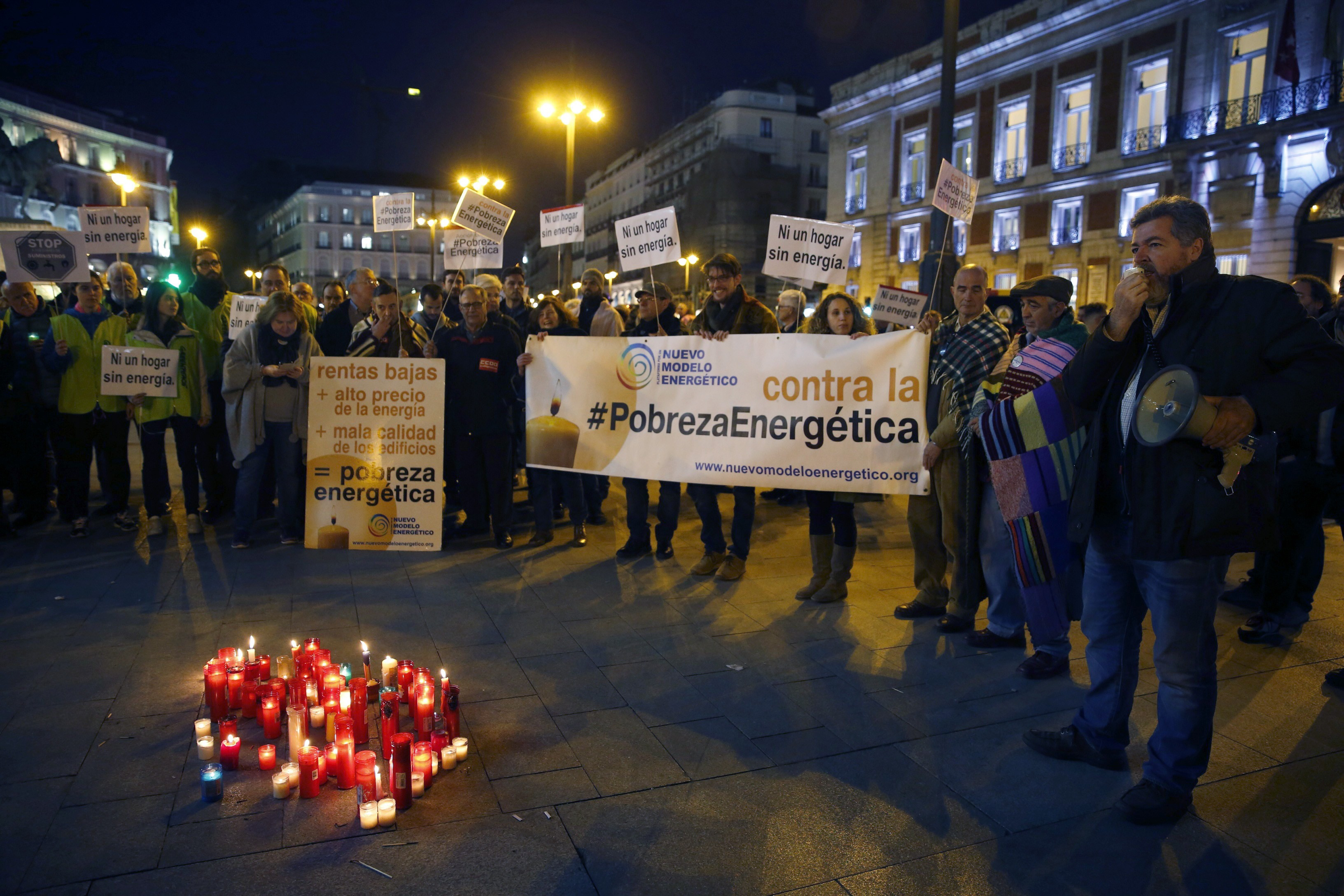 Manifestació contra la pobresa energètica.