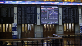 Vista general de un panel de la Bolsa, que marca el desarrollo del principal indicador, el IBEX 35