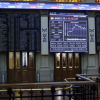Vista general de un panel de la Bolsa, que marca el desarrollo del principal indicador, el IBEX 35