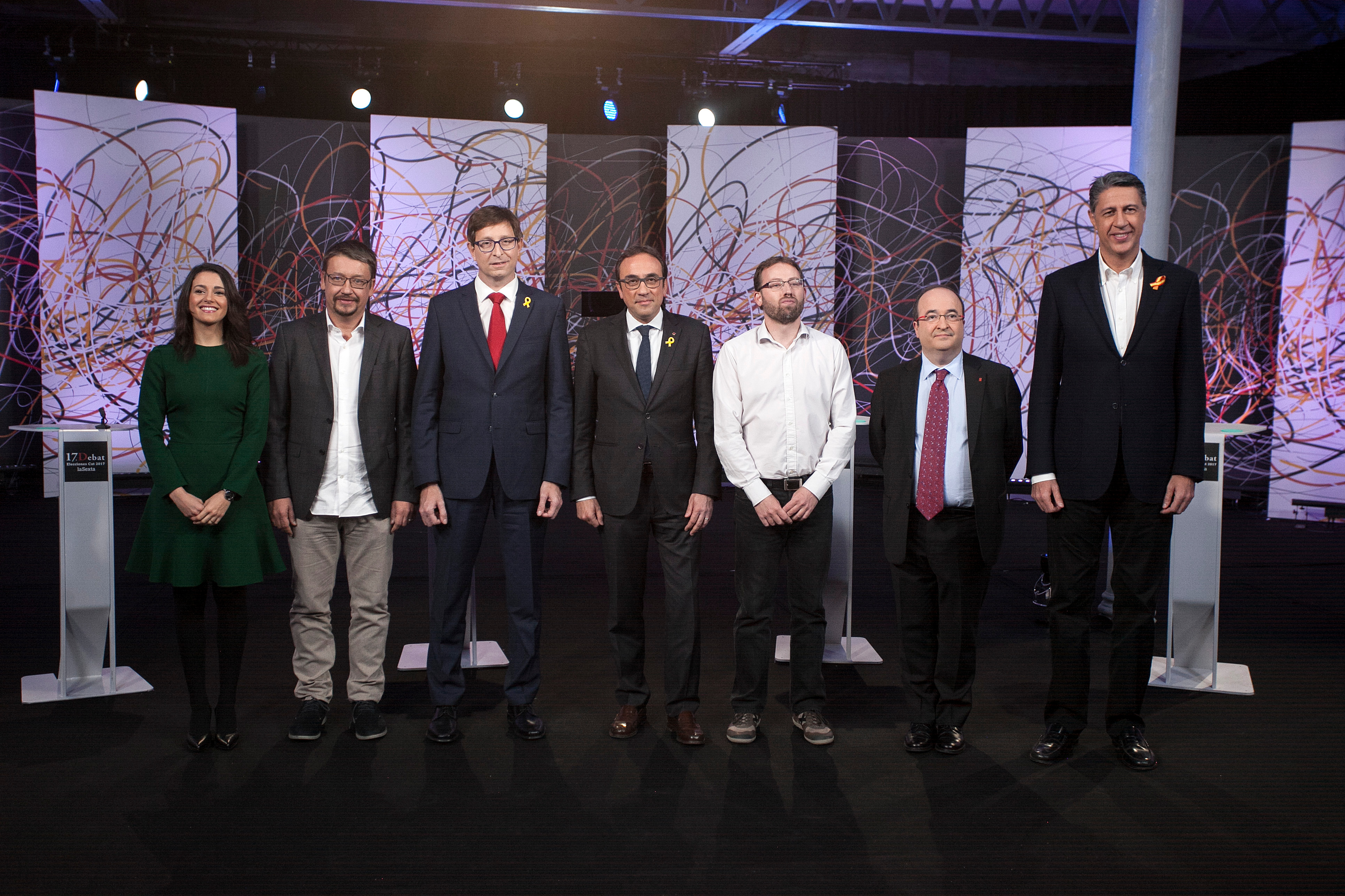 Los candidatos para el próximo 21D posan para la foto de familia del debate de la Sexta