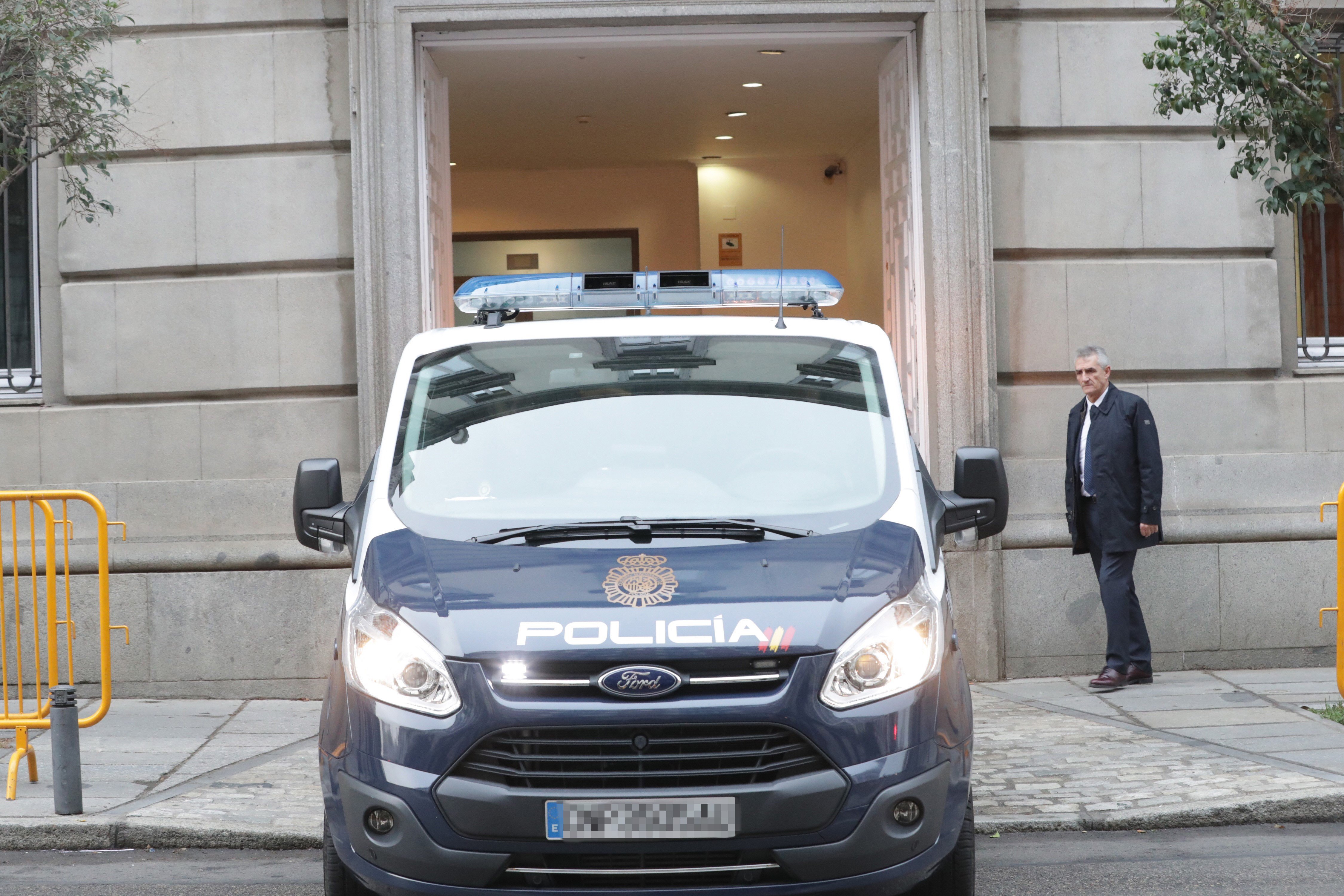 El furgón policial en el que ha llegado Junqueras al Supremo