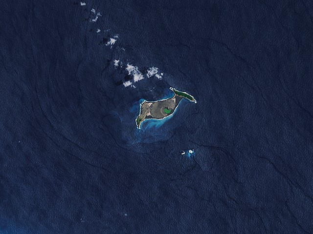 Hunga Tonga, la isla que se resiste a desaparecer