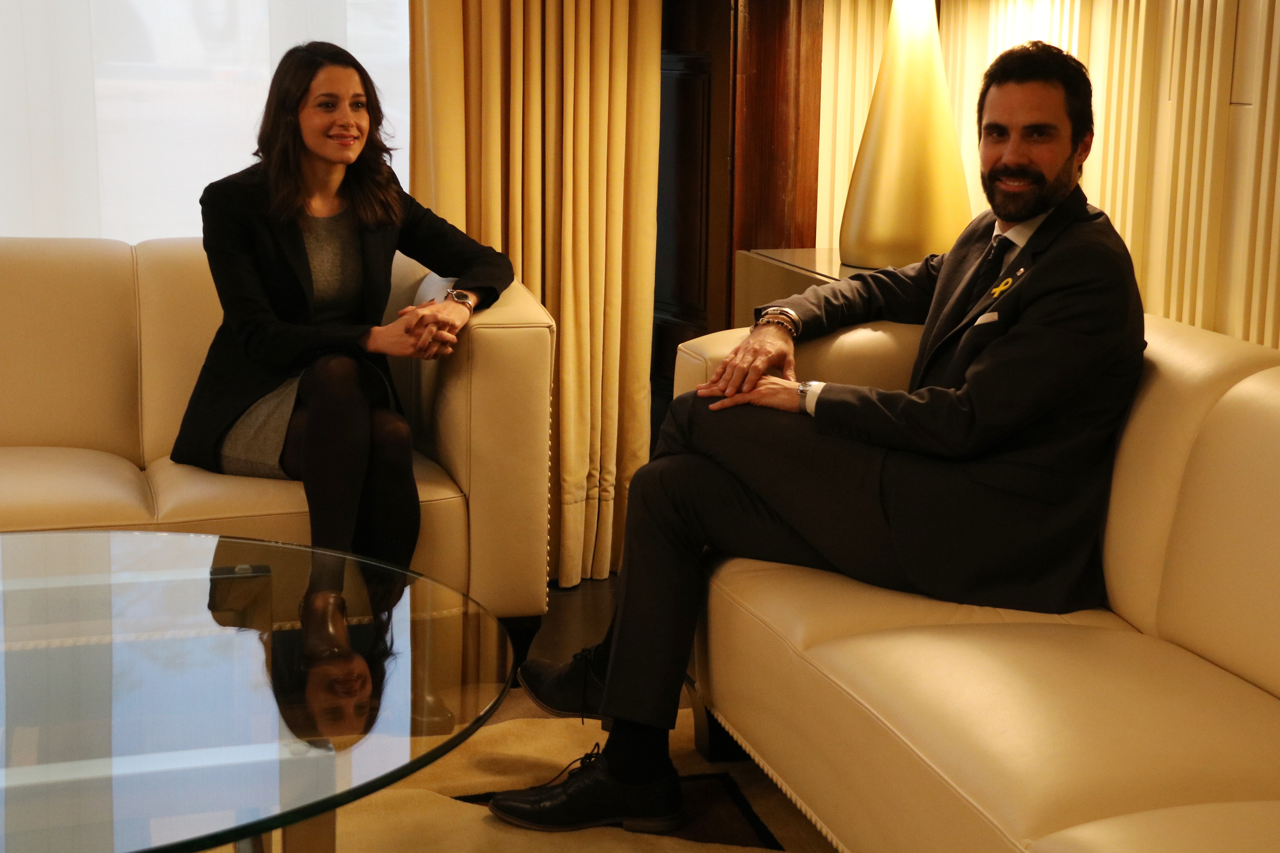 Inés Arrimadas se ha reunido con el presidente del Parlament, Roger Torrent.