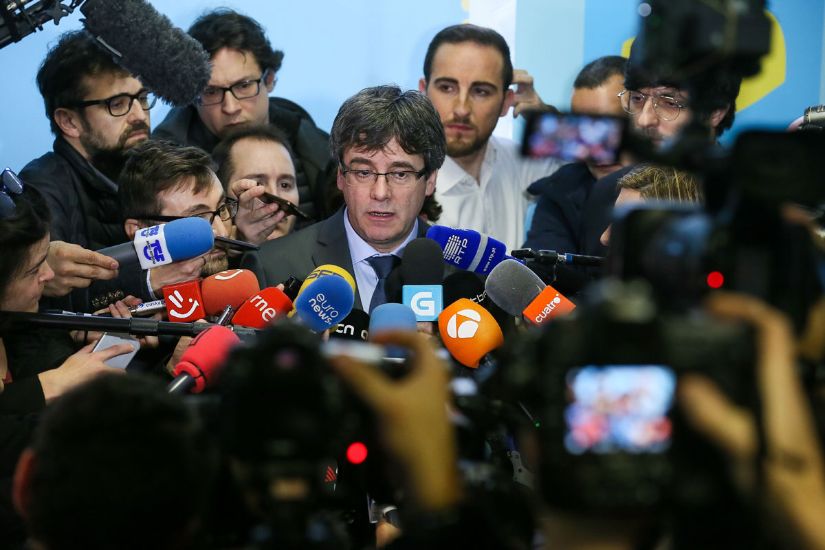 Carles Puigdemont habla con los medios desde Bruselas