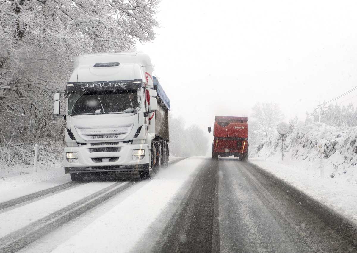 Nieve en muchos lugares y lluvias fuertes en Cataluña y Baleares. EFE