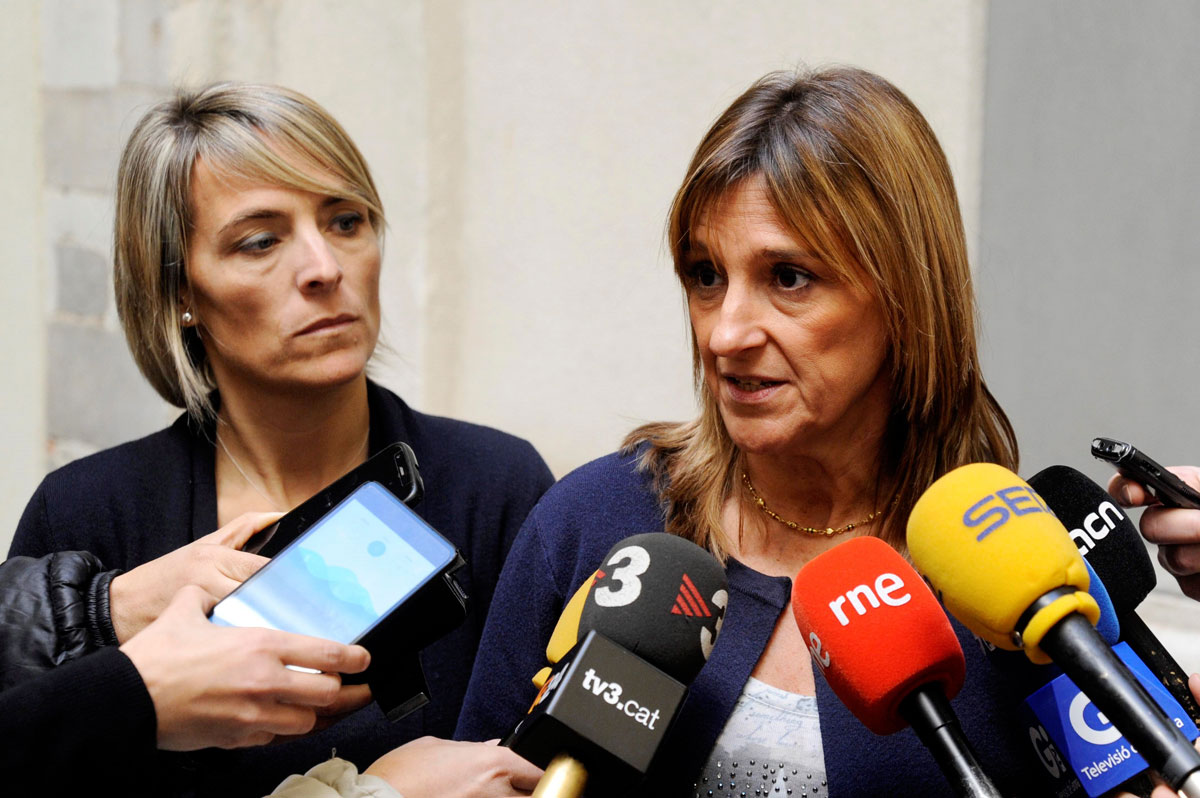 La regidora de Promoción Económica del Ayuntamiento de Girona, Gloria Planas (d) y la directora de Fira de Girona, Coralí Cunyat.