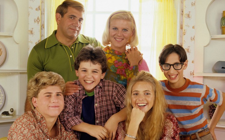 La familia Arnold y Paul, los grandes protagonistas de ‘Aquellos maravillosos años’. 