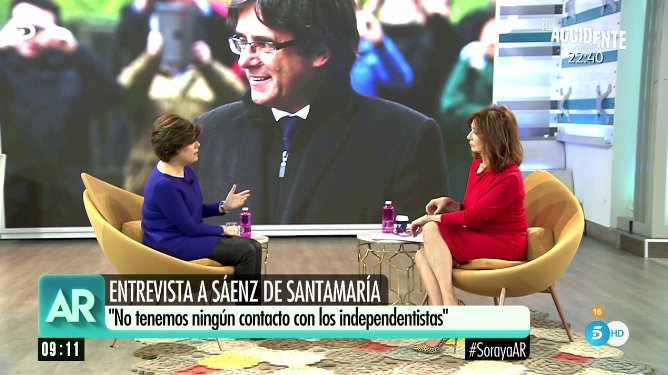 Soraya Sáenz de Santamaría, entrevistada en Telecinco. 