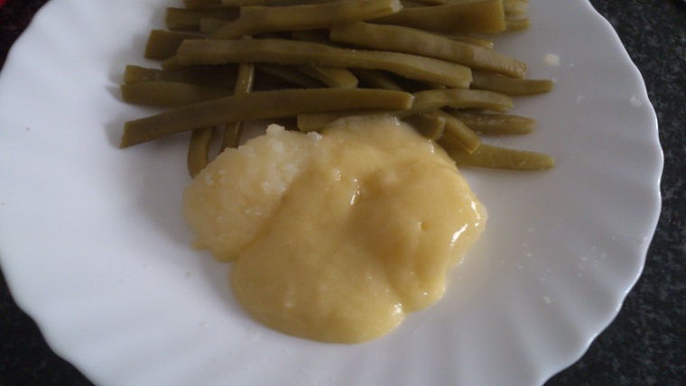 Judías verdes con mayonesa y besugo al horno con patatas