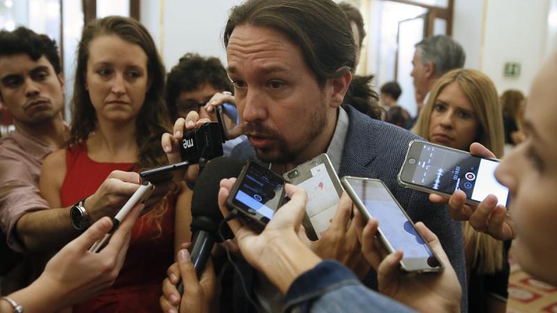Pablo Iglesias llega al pleno donde Rajoy deberá explicar sus vínculos con la Gürtel fuente EFE