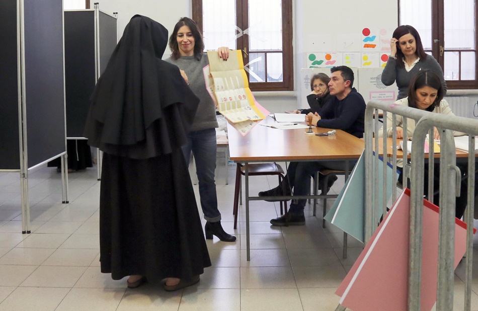 Centro de votación italiano. 