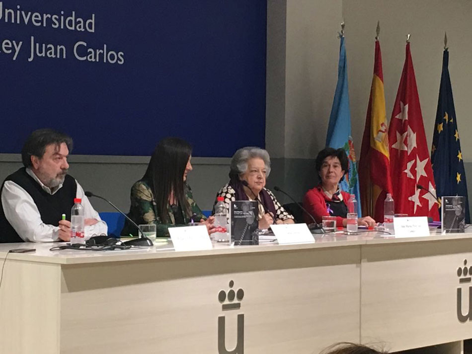 La presidenta de la Federación de Asociaciones de Mujeres Separadas y Divorciada, Ana María Pérez del Campo (c)