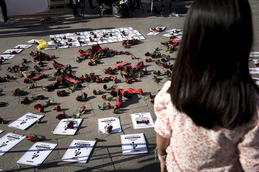 Homenaje y recuerdo a las mujeres víctimas de la violencia de género.